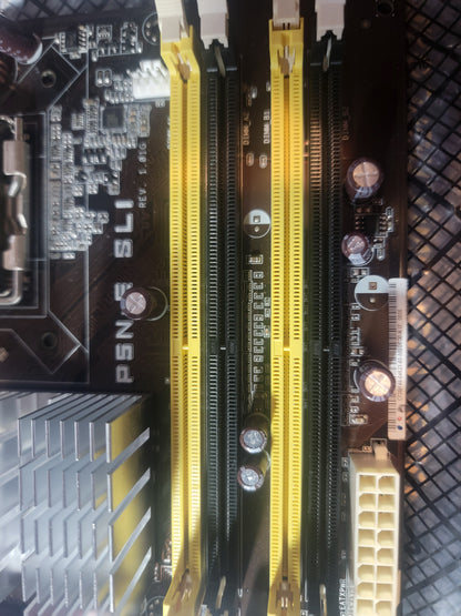 ASUS P5N32-E SLI AiLifestyle Series, LGA775 Socket, Intel Motherboard